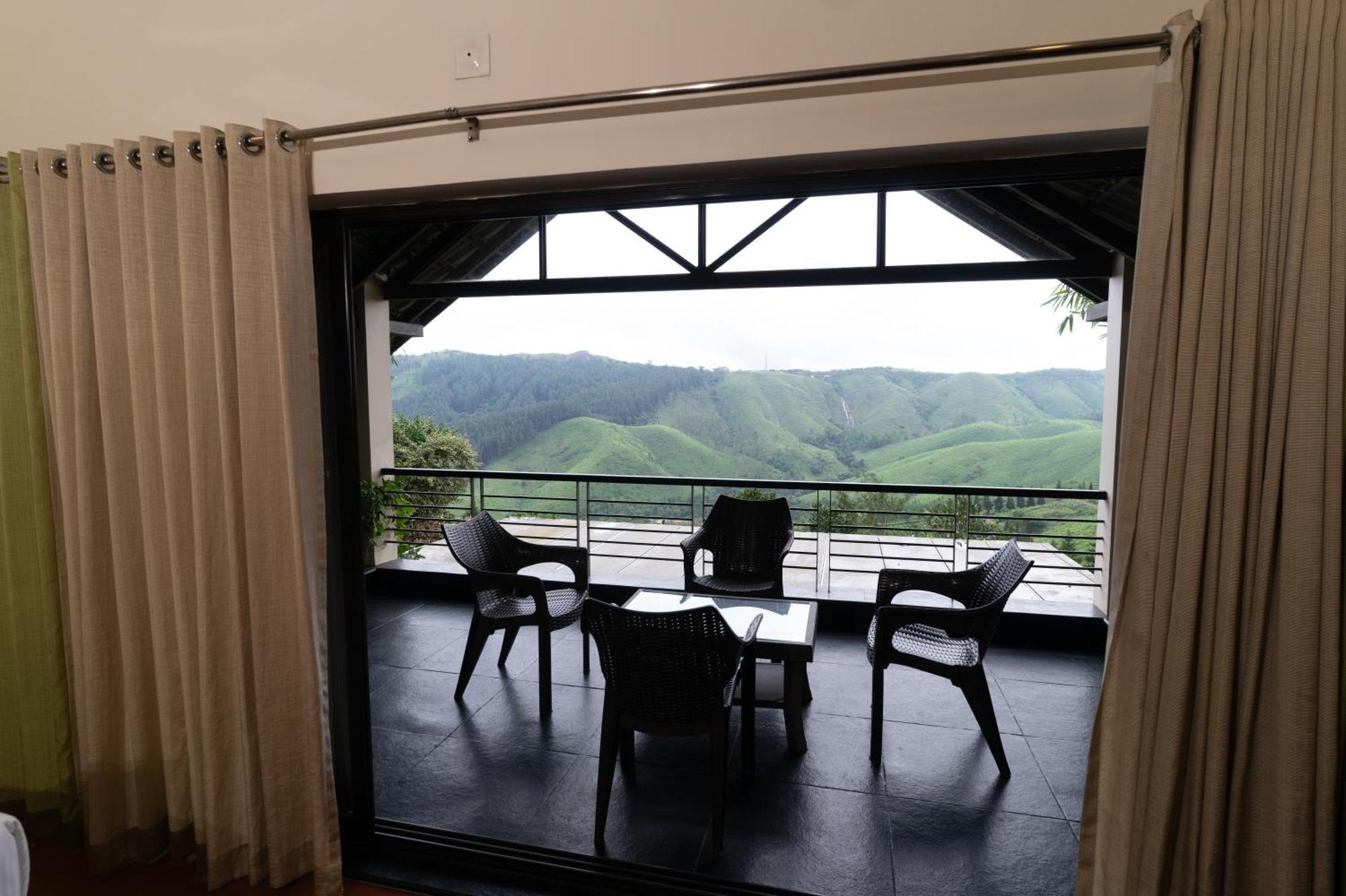 Beyond Pines Vagamon Bed and Breakfast Exteriör bild