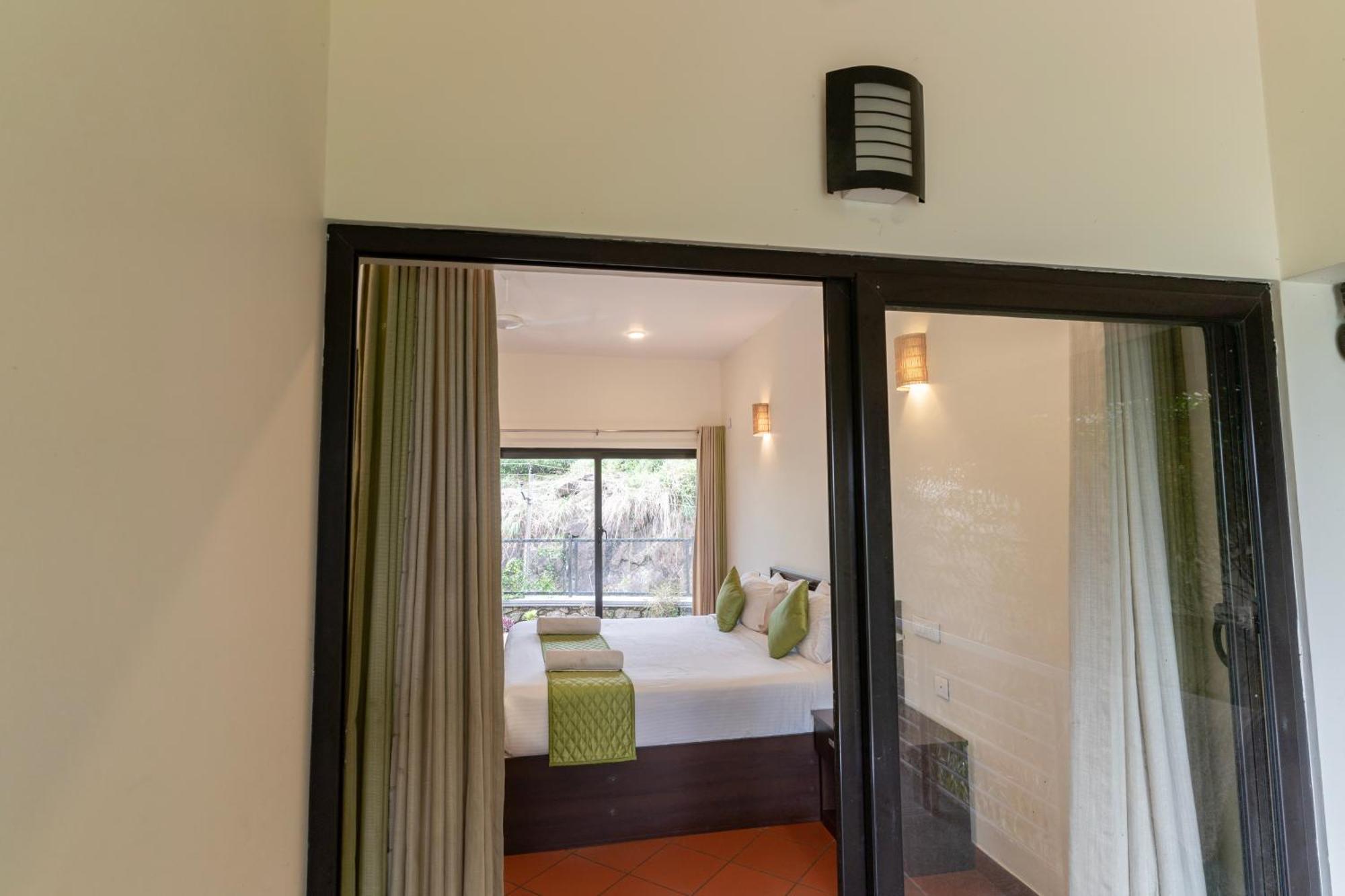 Beyond Pines Vagamon Bed and Breakfast Exteriör bild